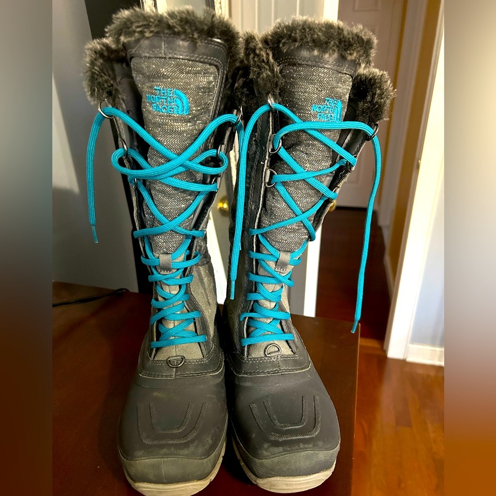 North Face boots size 7